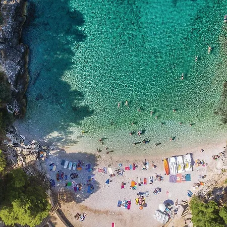 Front In With House Sea View Apartament Pula