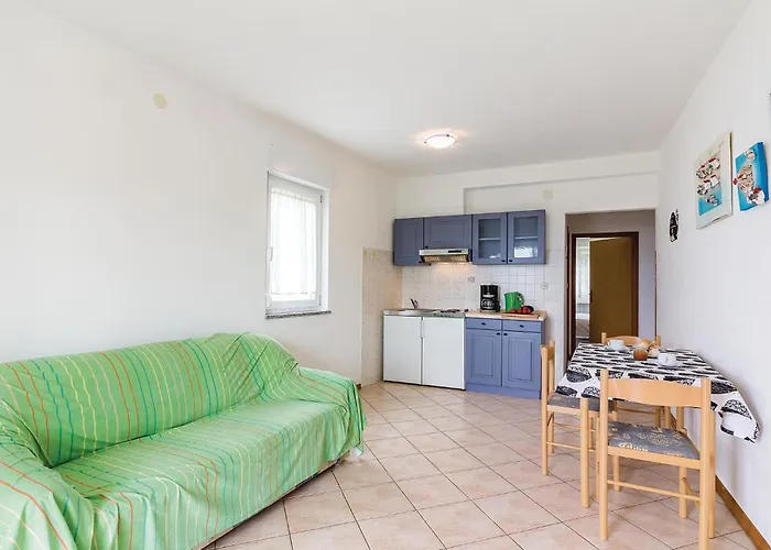 1 Bedroom Stunning In Διαμέρισμα