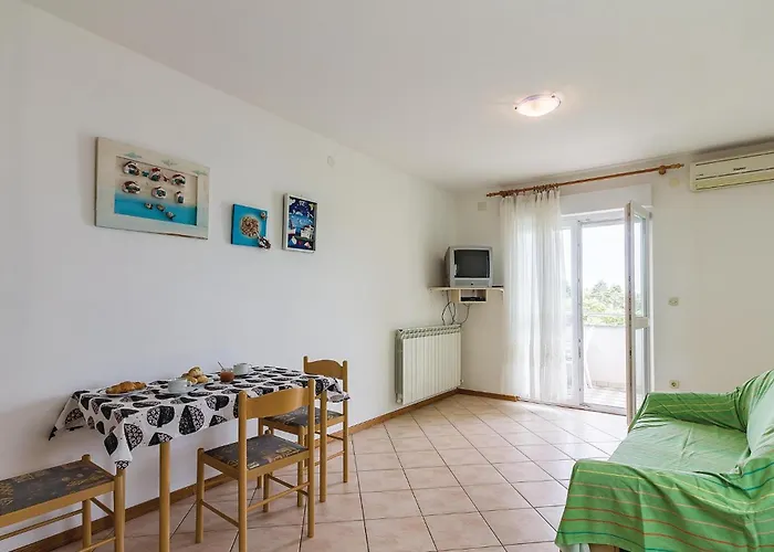 1 Bedroom Stunning In *