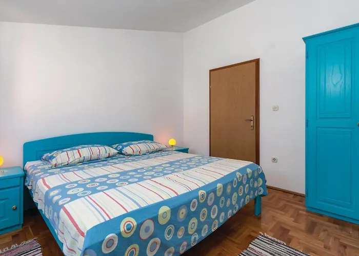 1 Bedroom Stunning In Πούλα