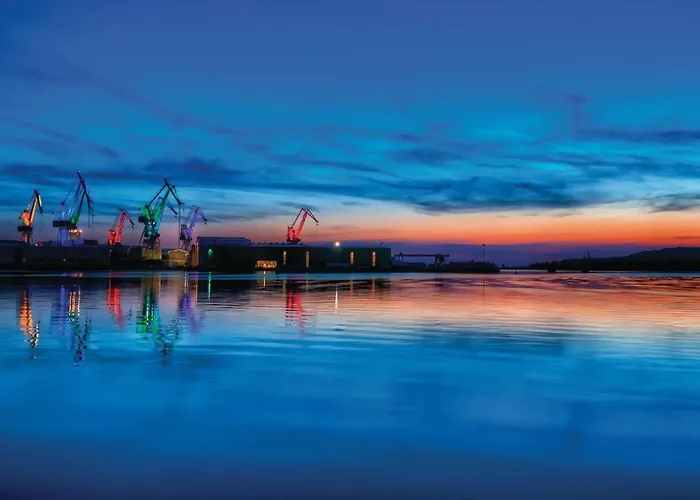 1 Bedroom Stunning In Πούλα