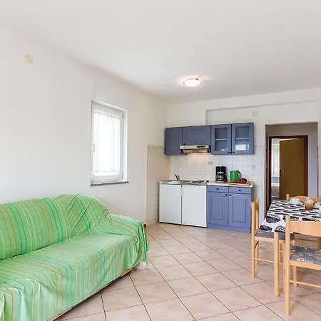 Front In With House Sea View Apartman