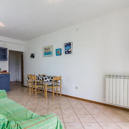 Apartman Front In With House Sea View Póla