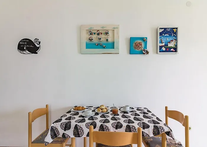 1 Bedroom Stunning In דירה